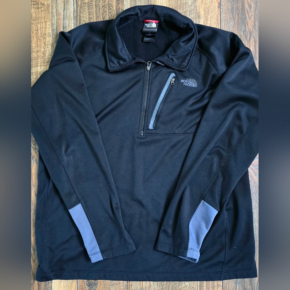 Men's North Face 1/4 Zip Pullover, XL